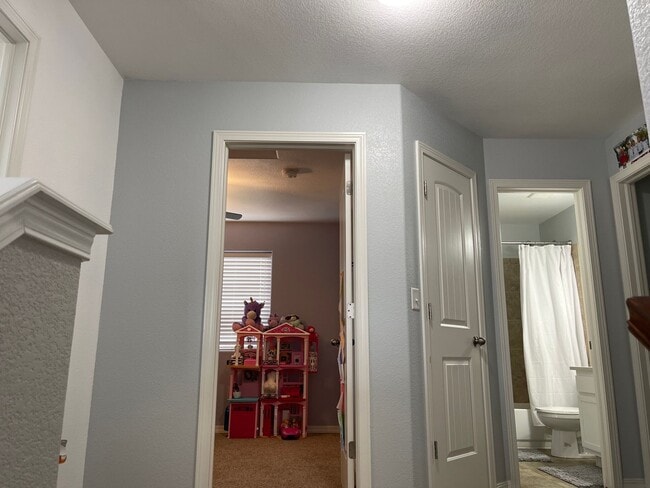 Building Photo - Beautiful 2 Story w/Finished Basement in D...