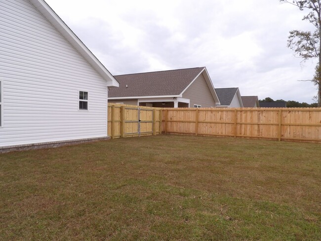 Building Photo - Mapleleaf Court, Enterprise, AL