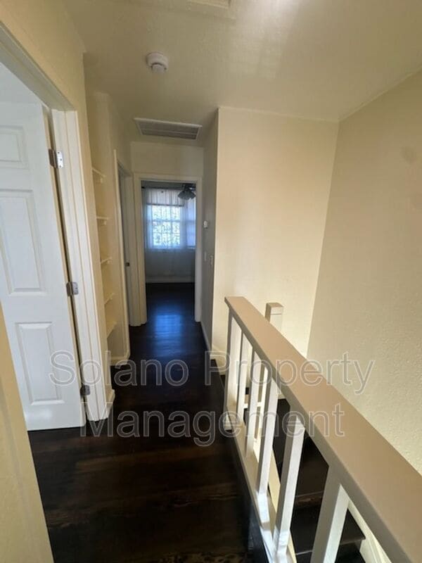 Building Photo - 132 Calhoun St