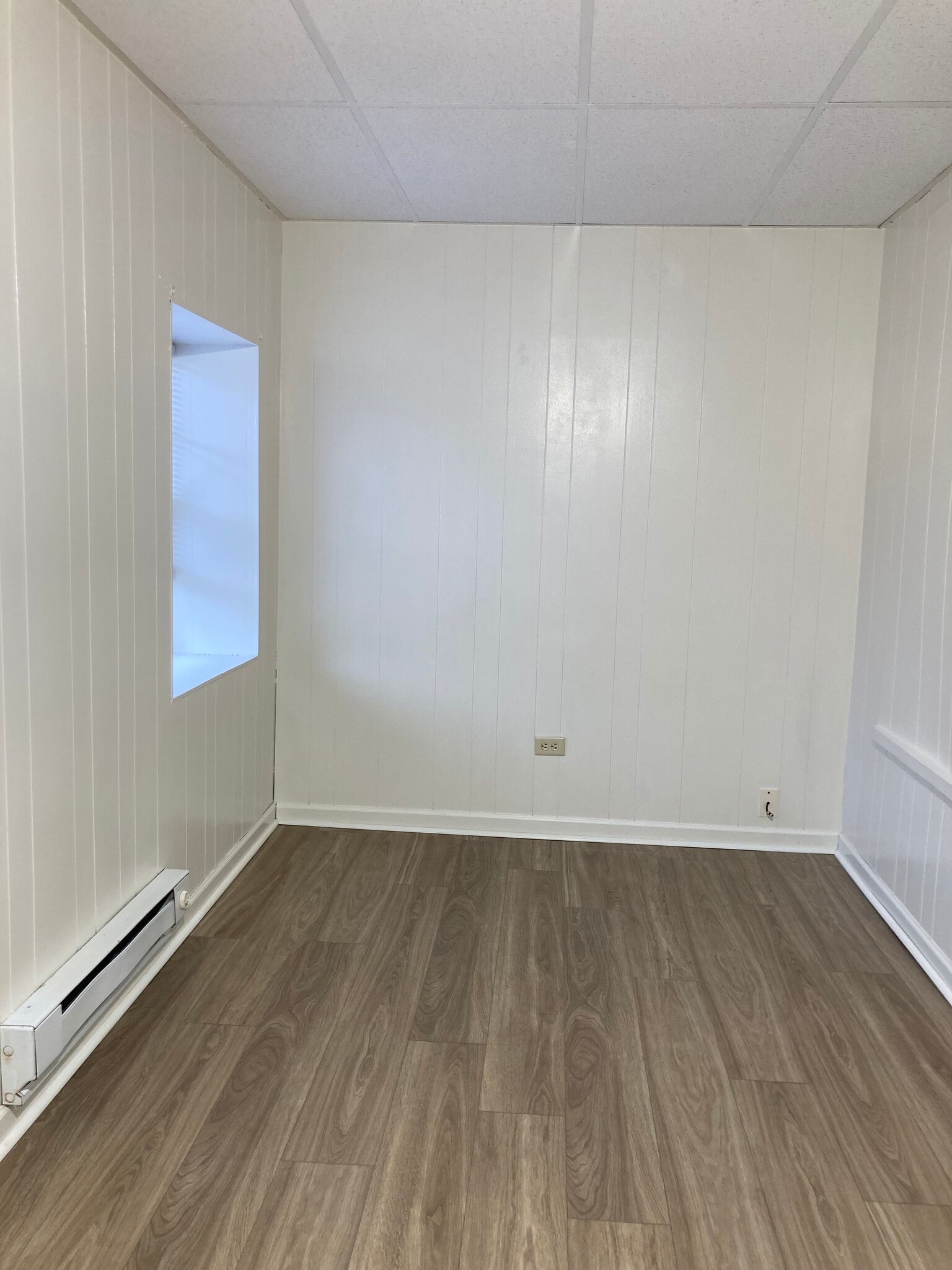 Building Photo - 12 W Southern Ave