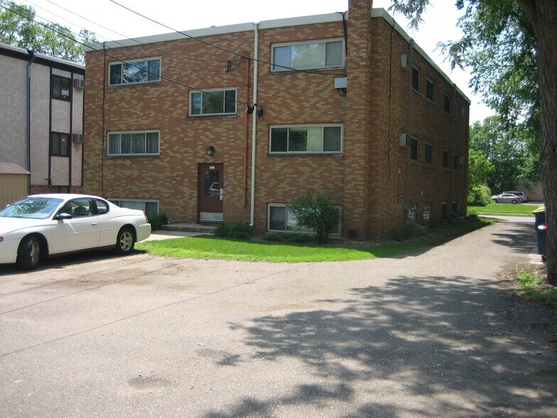Building Photo - 507 4th St SE