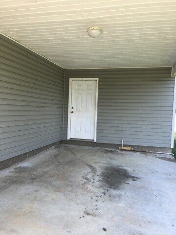 Building Photo - Cozy Three Bedroom Home!