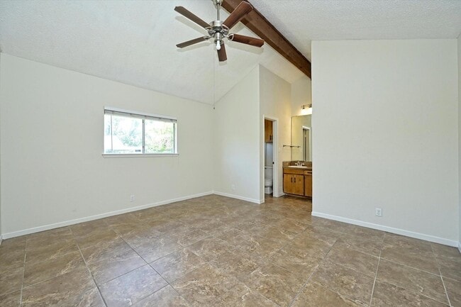 Building Photo - 6509 Skycrest Dr