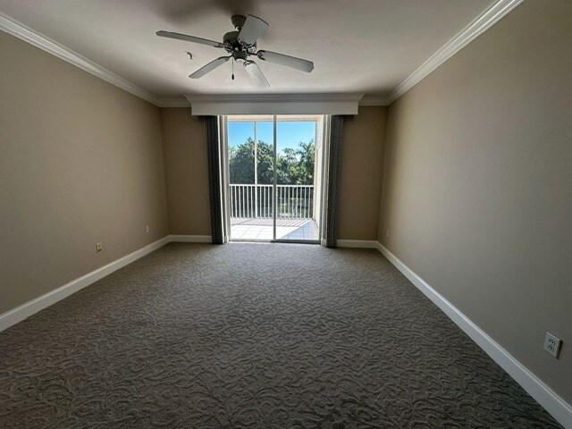Building Photo - 14831 Park Lake Dr