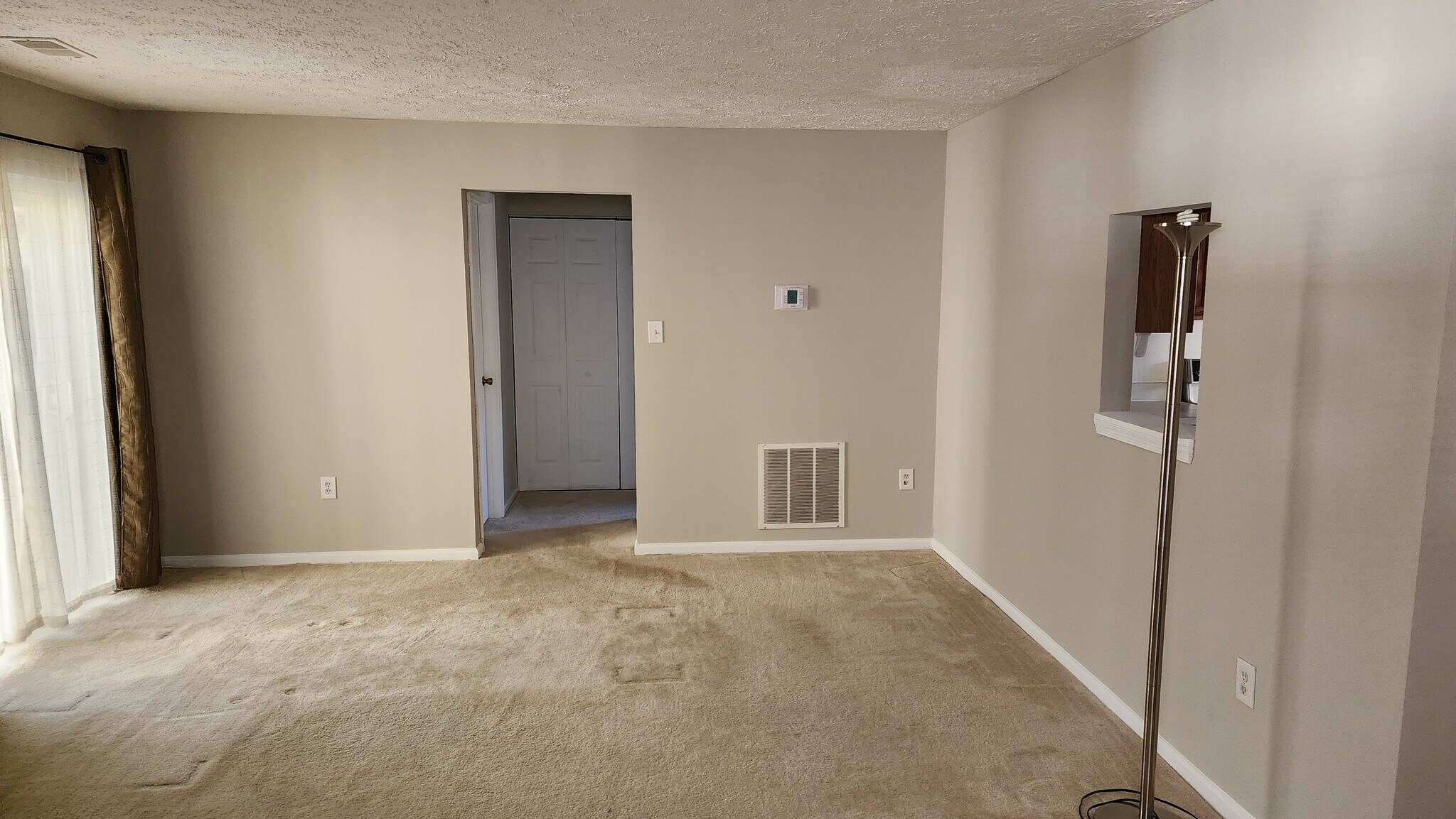 Building Photo - 134 Azalea Ct