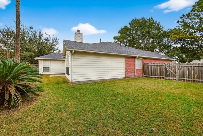 Building Photo - 307 Roans Prairie Ln