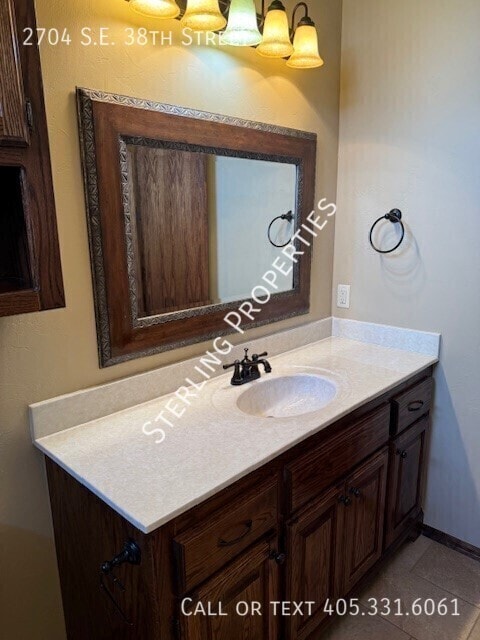 Building Photo - 2704 SE 38th St