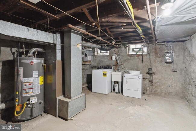 Building Photo - 3079 Tulip St