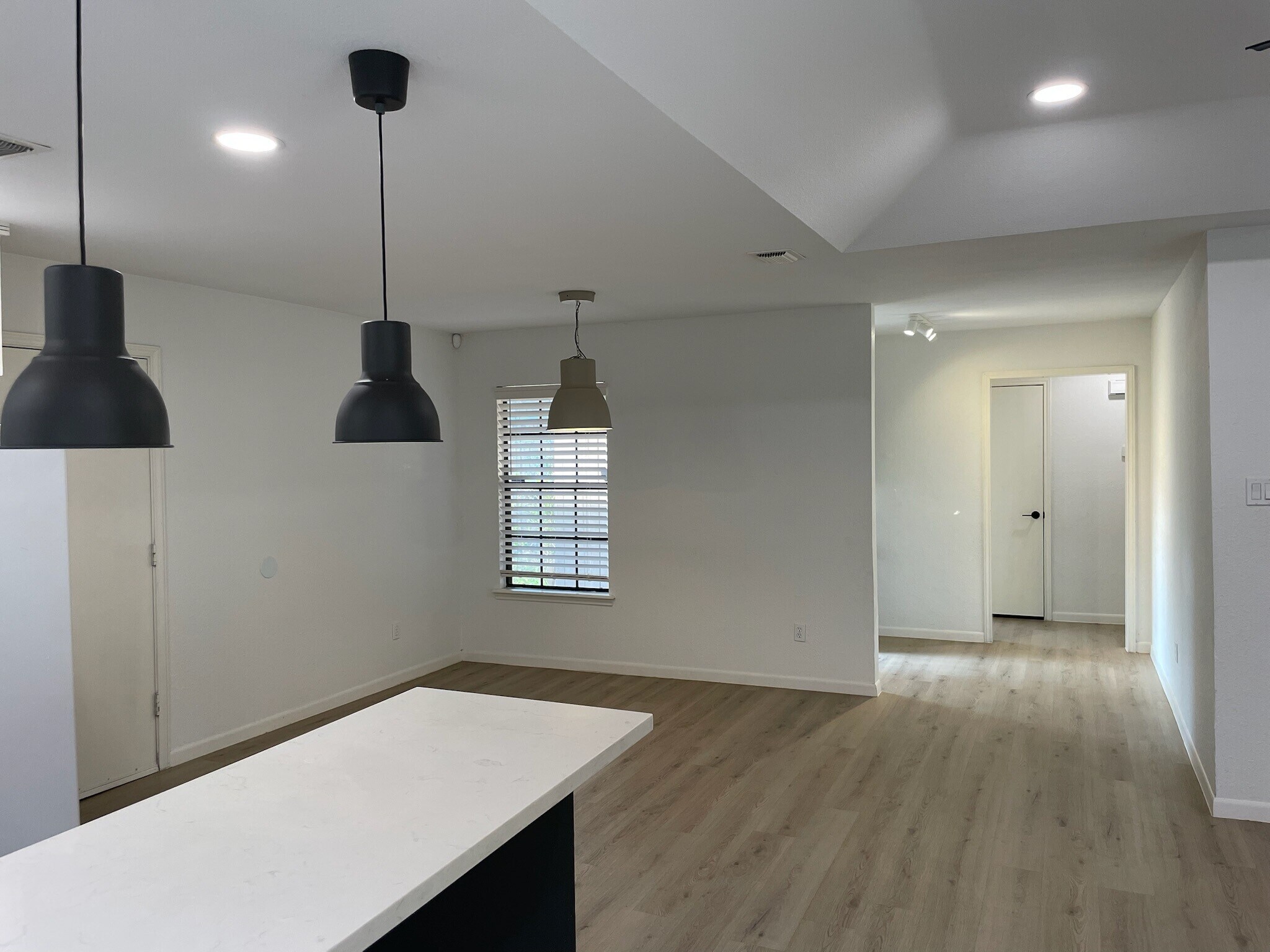 Dining - 2201 Pin Oak Rd