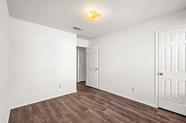 Building Photo - 4845 Barberry Dr