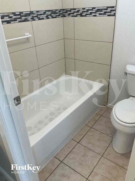 Building Photo - 235 N 22nd Pl