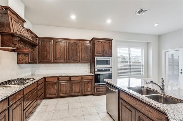 Building Photo - 10801 Brownwood Pl