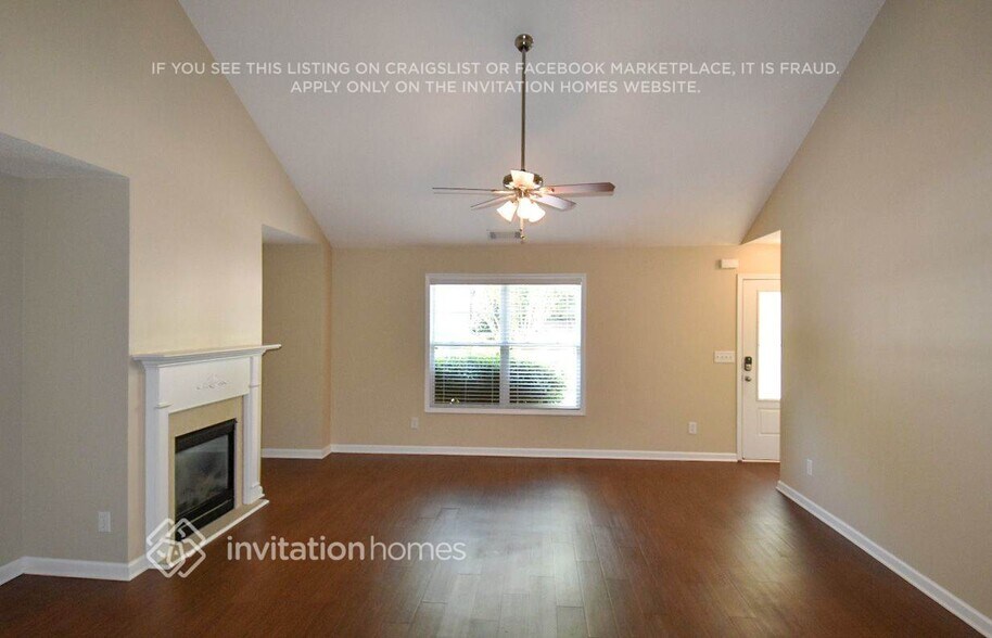 Building Photo - 3816 Pine Village Pl