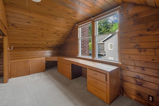 Building Photo - 4bd/2.5ba Kirkland Home