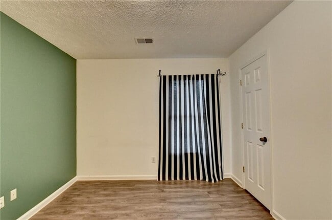 Building Photo - 235 Ruby Forest Pkwy