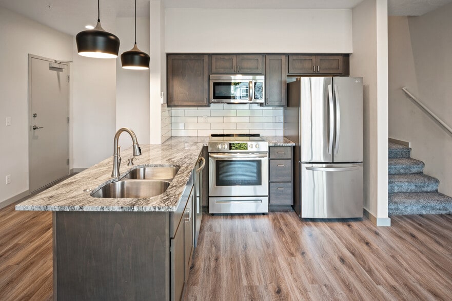 Kitchen 2 - 1008 E Mullan Ave