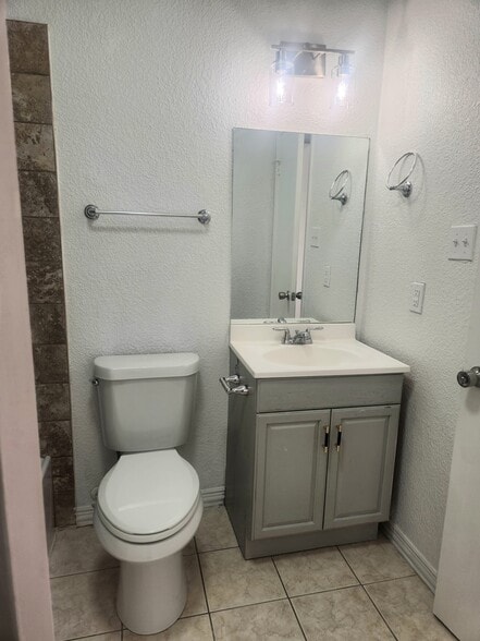 Building Photo - 6828 Brentwood Stair Rd