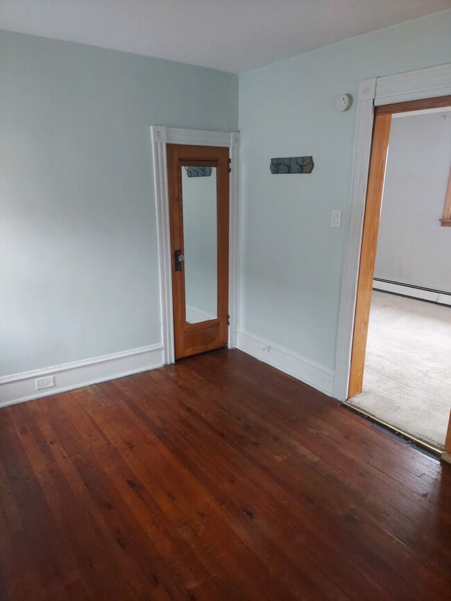 Building Photo - 74 Diamond Ave