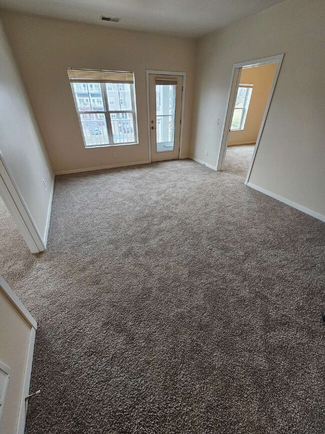 Building Photo - 2 Bedroom | 1 Bathroom 2nd Floor Apartment...