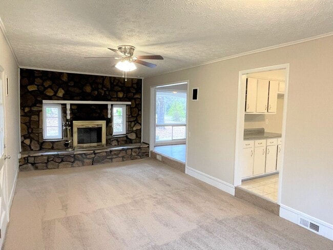 Building Photo - West Athens 4br House for Rent