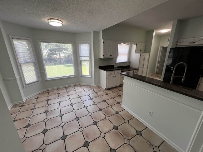 Building Photo - 8282 Linkwood Ln