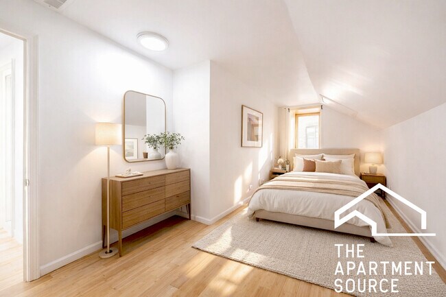 Building Photo - 1900 S Throop St