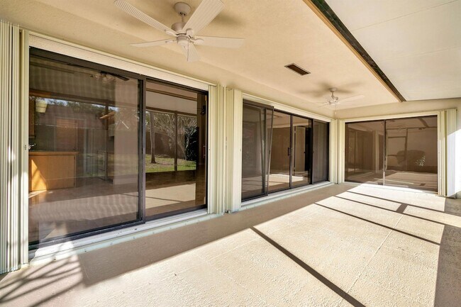 Building Photo - 143 Cape Pointe Cir