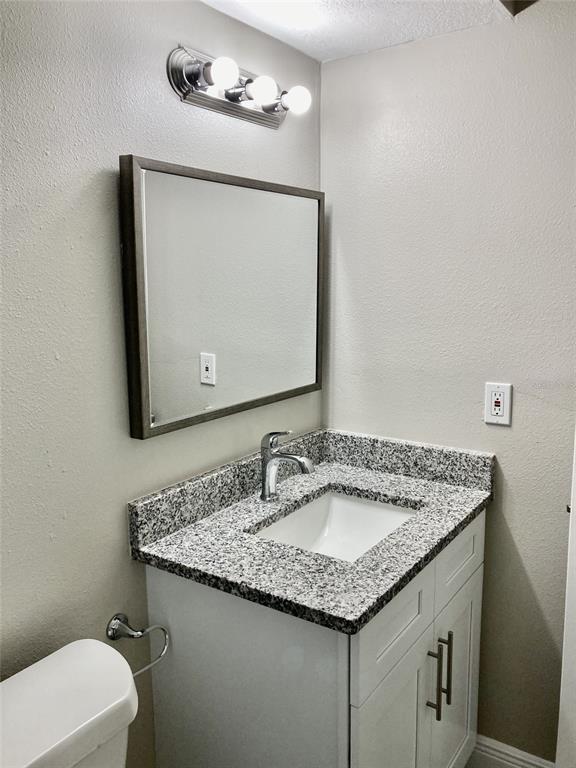 Building Photo - 5008 Manatee Ave W