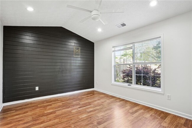 Building Photo - 2061 Tiger Flowers Dr NW