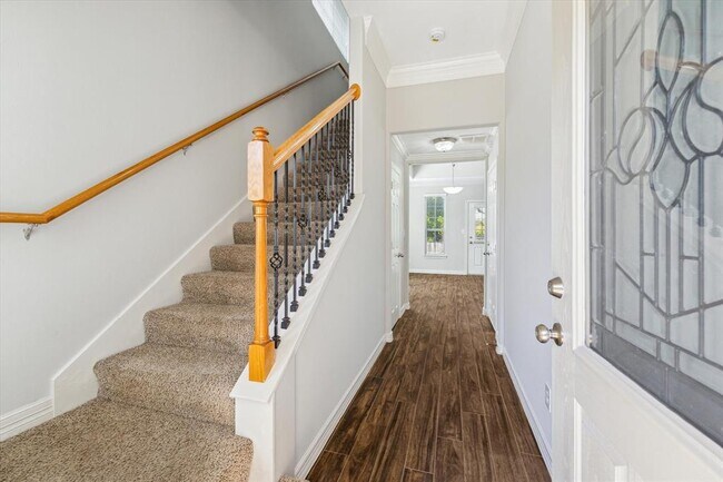 Building Photo - 2624 Detering St