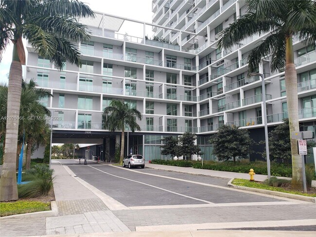 Building Photo - 2000 Metropica Wy