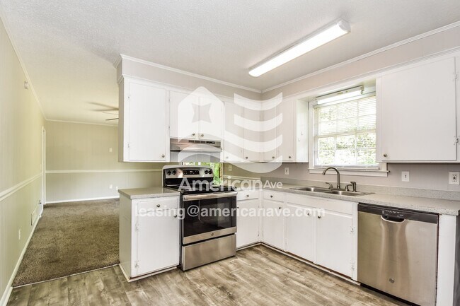 Building Photo - 520 Greensprings Dr