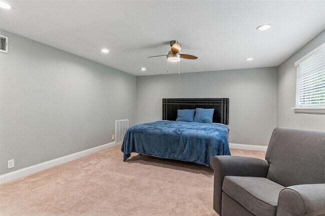 Building Photo - 13455 Mill Grove Ln