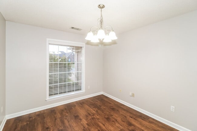 Building Photo - 4184 Destin Dr