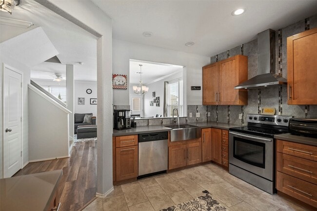 Building Photo - 16783 Mammoth Springs Dr