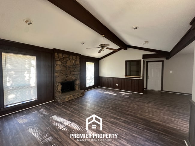Building Photo - 1501 Timber Line Cove