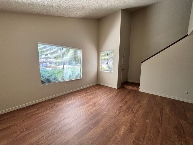 Building Photo - 43301 20th St W