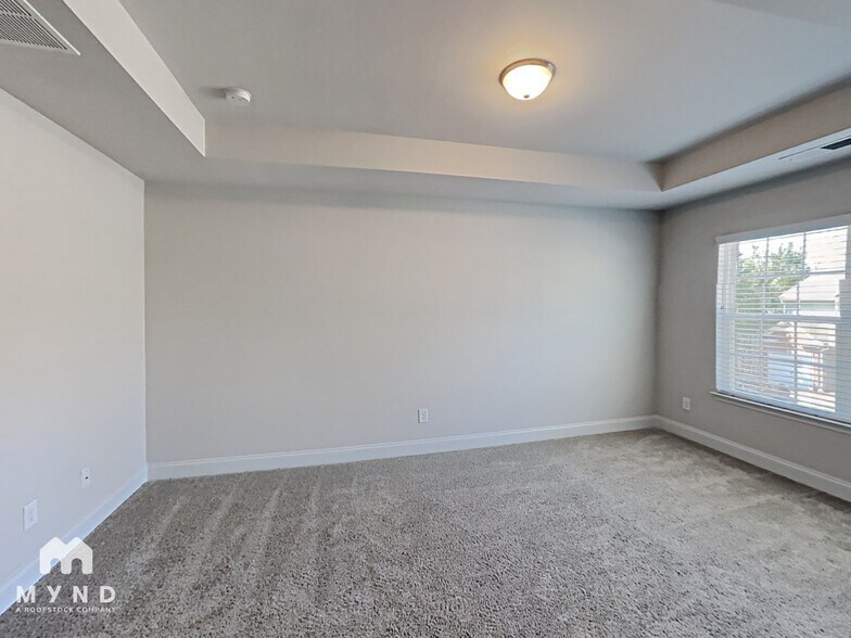 Building Photo - 10143 Benton Woods Dr