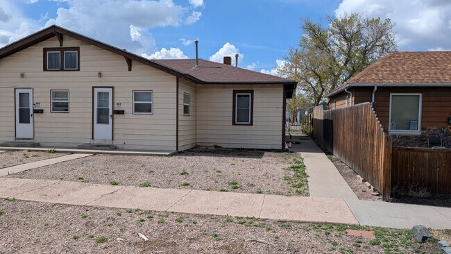 Primary Photo - 400 E 9th St