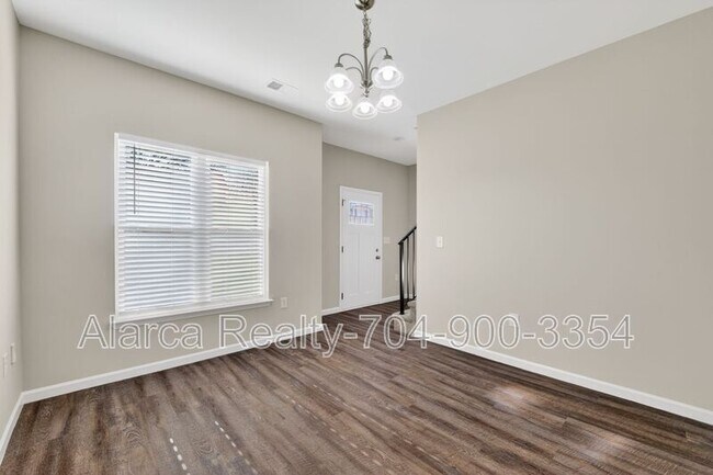 Building Photo - 425 Centerfield Dr