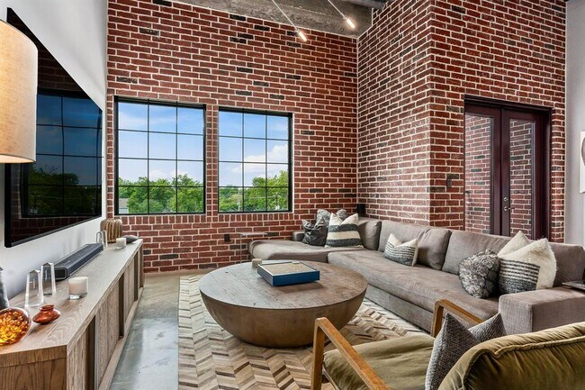 Building Photo - 1111 Studewood-ID61.02