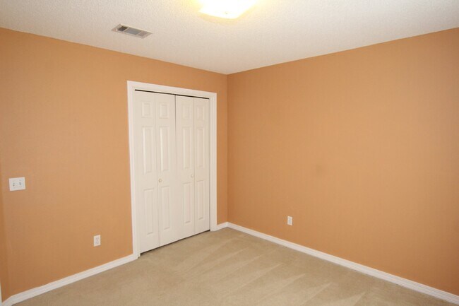 Building Photo - Southwest Pensacola 3BR Home Near NAS Pensacola & Perdido Key with Vaulted Ceilings, Island Kitch...