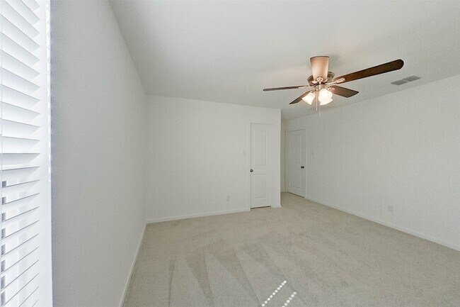 Building Photo - 814 Ginkgo Wy