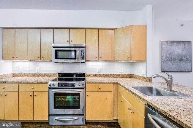Building Photo - 631 D Street NW