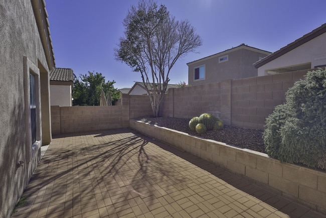 Building Photo - Rancho Sahuarita