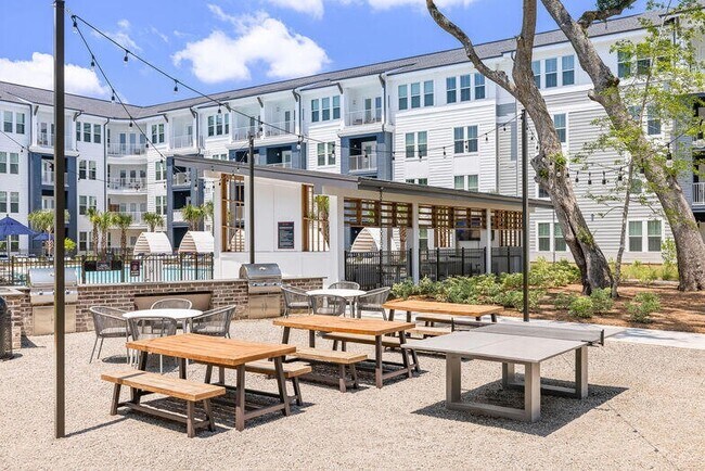 Building Photo - 9691 Patriot Blvd