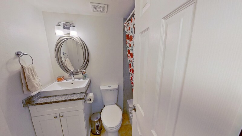 Building Photo - 2929 W Floyd Ave