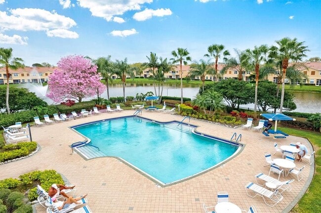 Building Photo - 3566 Parkridge Cir