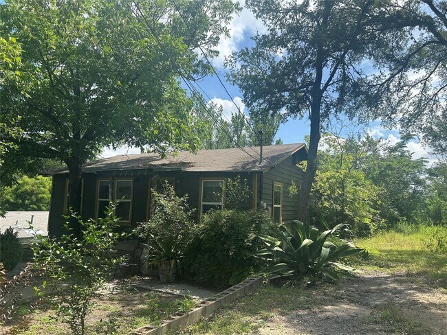 Building Photo - 1137 Poquito St