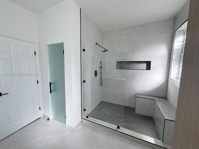 Building Photo - 11400 NW 75th Terrace